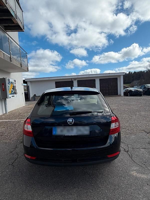 Gebraucht Skoda Rapid 110 PS (80 kW) 2017 Schwarz Kleinwagen