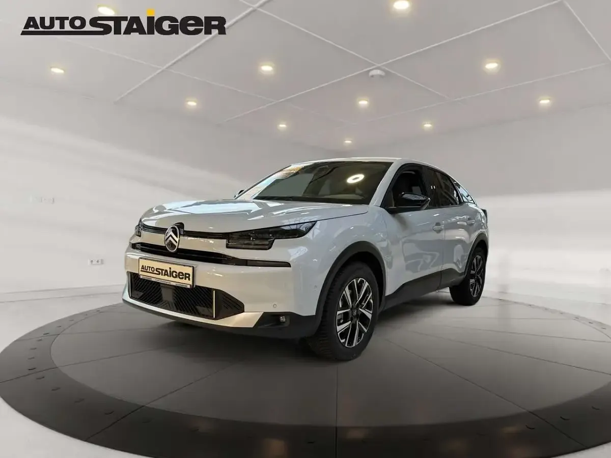 Neu Citroën C4 PureTech 145 PS (106 kW) 2026 Weiss/typ aussenverkleidung me SUV