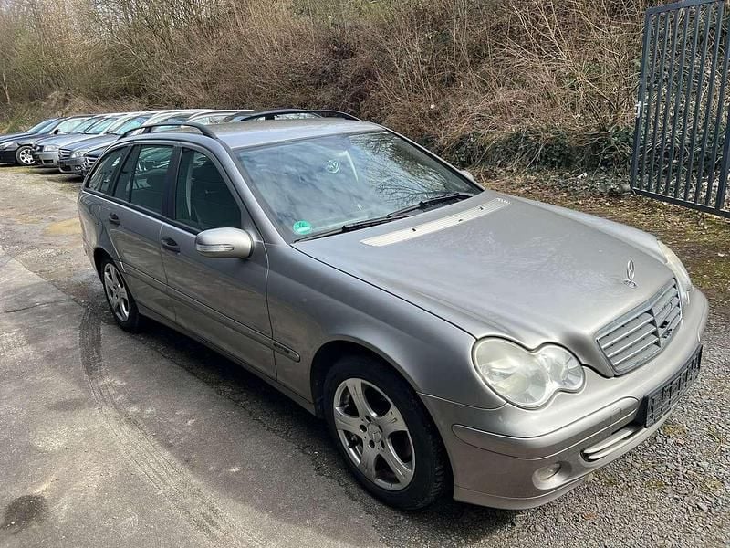 Gebraucht Mercedes C200 122 PS (89 kW) 2005 Cubanitsilber  metallic Kombi