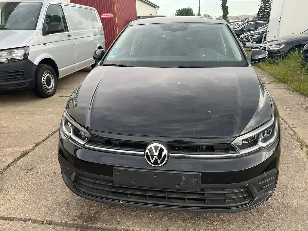 Gebraucht VW Polo Life 95 PS (69 kW) 2023 Schwarz Kleinwagen