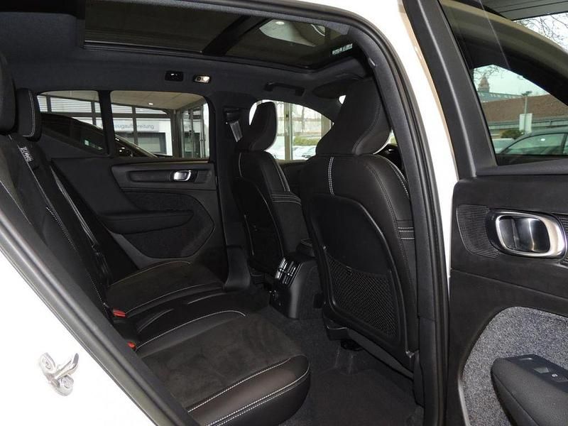 Gebraucht Volvo XC40 Ultimate 155 PS (114 kW) 2022 Weiß SUV