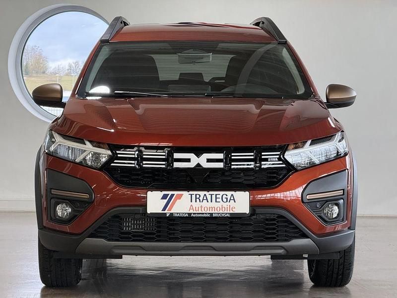 Gebraucht Dacia Jogger Extreme 101 PS (74 kW) 2025 Terracotta braun Van / Kleinbus
