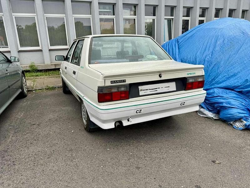 Gebraucht Renault R9 54 PS (39 kW) 1985 Weiß Limousine