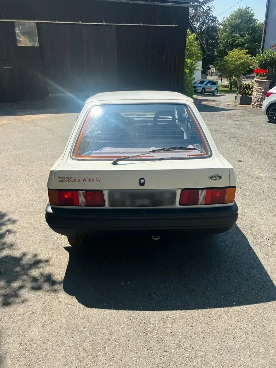 Gebraucht Ford Escort 60 PS (44 kW) 1989 Weiß Coupé