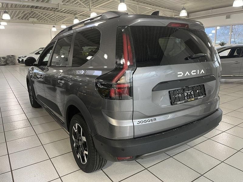 Neu Dacia Jogger Journey 110 PS (80 kW) 2026 Dolomit grau Van / Kleinbus