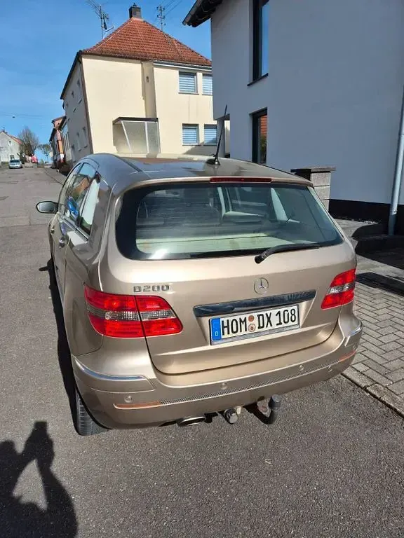 Gebraucht Mercedes B200 136 PS (100 kW) 2006 Gold Van / Kleinbus
