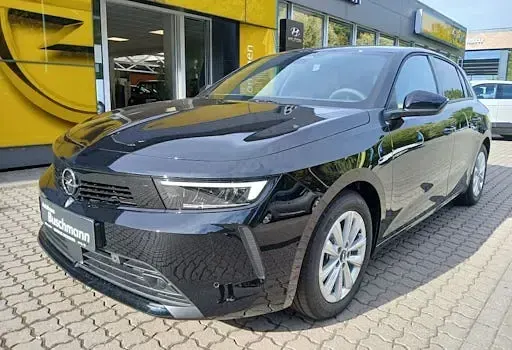 Gebraucht Opel Astra Edition 130 PS (95 kW) 2025 Schwarz Limousine