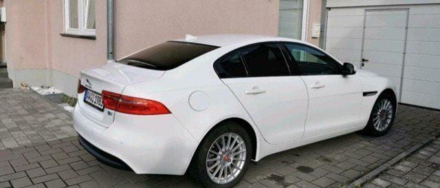 Gebraucht Jaguar XE 163 PS (119 kW) 2016 Weiß Limousine