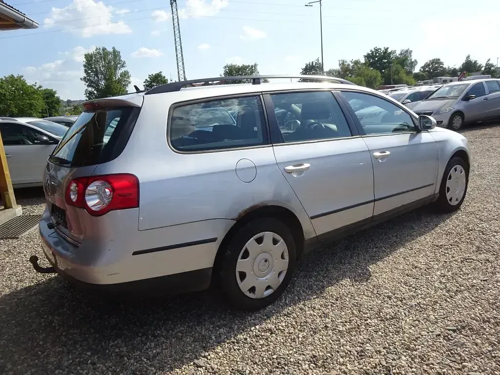 Gebraucht VW Passat Trendline 102 PS (75 kW) 2005 Silber Kombi