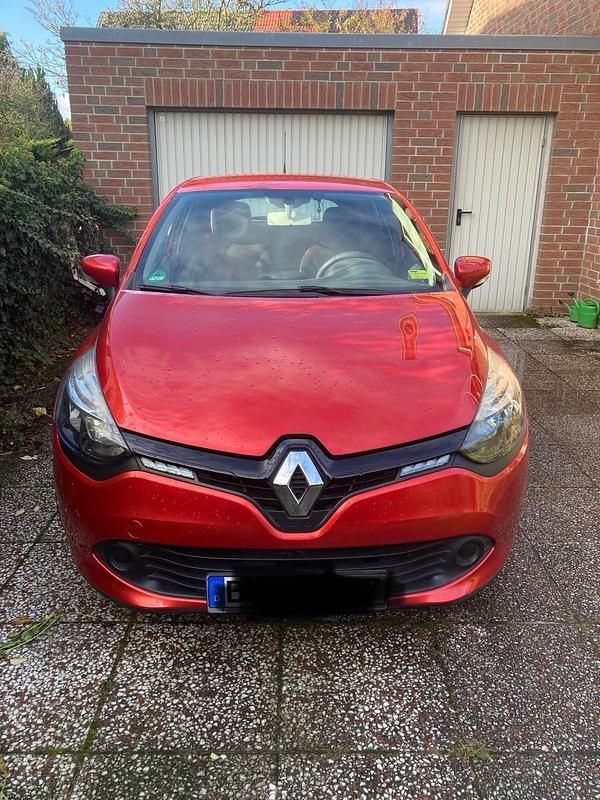 Rot Gebraucht 2014 Renault Clio IV Kleinwagen | 6.500 € - Bild 1/4