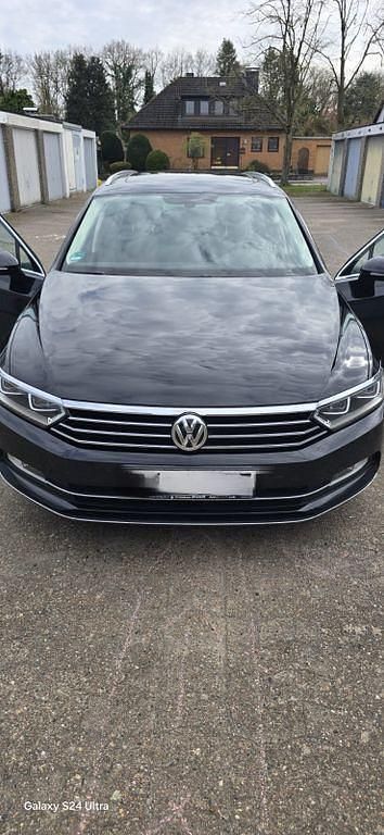 Gebraucht VW Passat Highline 179 PS (131 kW) 2017 Schwarz Kombi