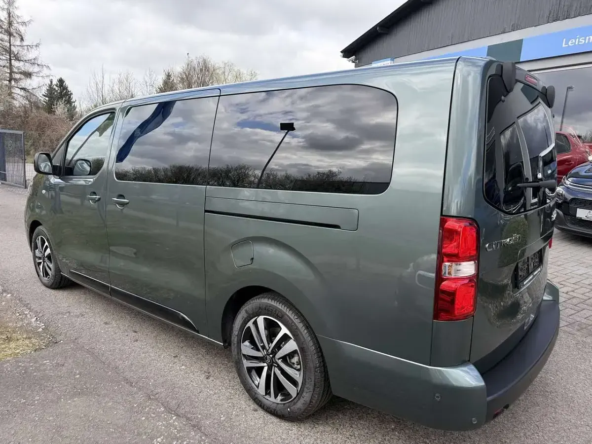 Gebraucht Citroën Spacetourer 177 PS (130 kW) 2026 All terraingrün Van / Kleinbus