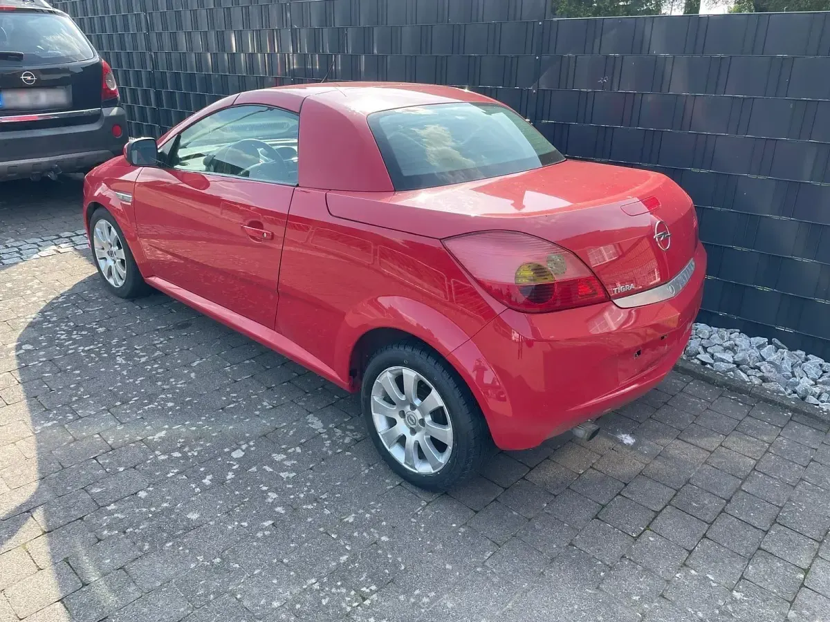 Gebraucht Opel Tigra 90 PS (66 kW) 2005 Rot Cabrio