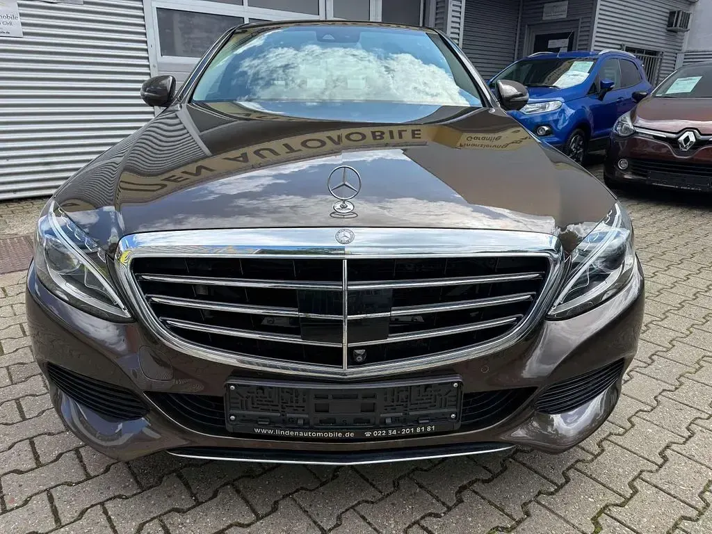 Gebraucht Mercedes C250 204 PS (150 kW) 2017 Braun Limousine