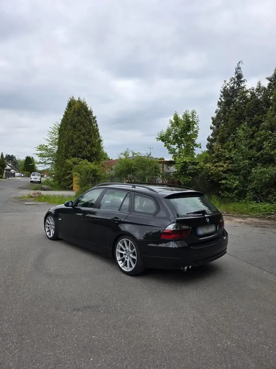 Gebraucht BMW 320 M Performance 163 PS (119 kW) 2007 Schwarz Kombi