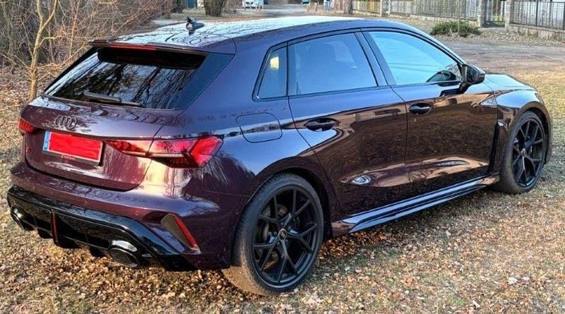 Gebraucht Audi RS3 Exclusive 400 PS (294 kW) 2025 Violet Limousine