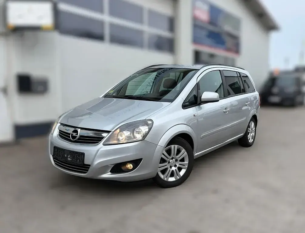 Gebraucht Opel Zafira Family 125 PS (91 kW) 2012 Silber Van / Kleinbus