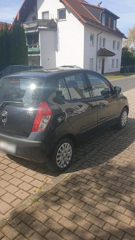 Gebraucht Hyundai i10 67 PS (49 kW) 2010 Schwarz Kleinwagen