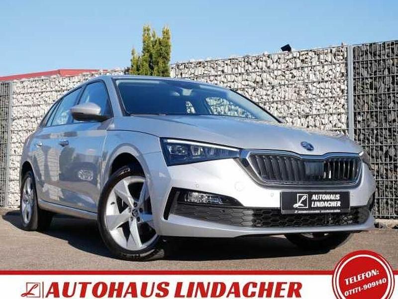 Gebraucht Skoda Scala Style 150 PS (110 kW) 2020 Brilliantsilbermetallic Kleinwagen