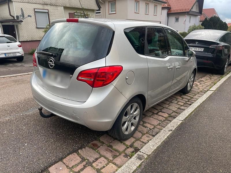 Gebraucht Opel Meriva 121 PS (88 kW) 2011 Silber Van / Kleinbus