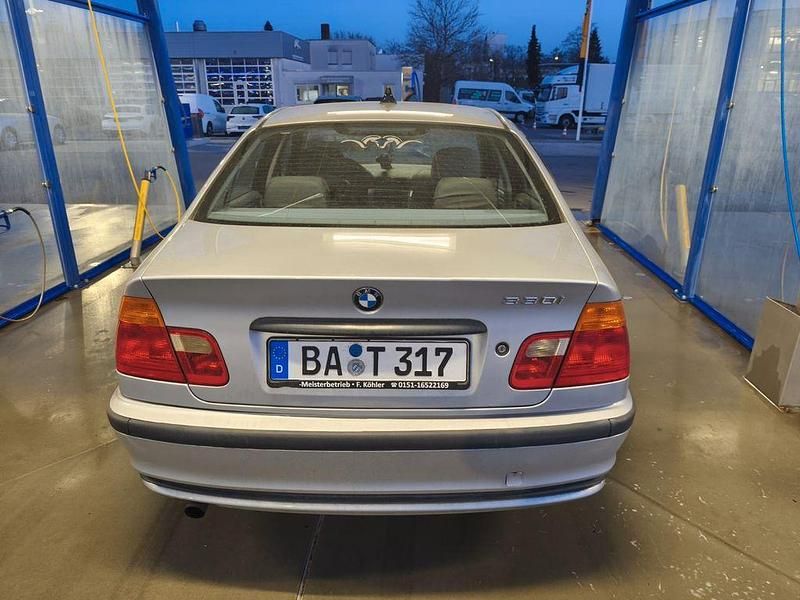 Gebraucht BMW 316 105 PS (77 kW) 1999 Silber Limousine