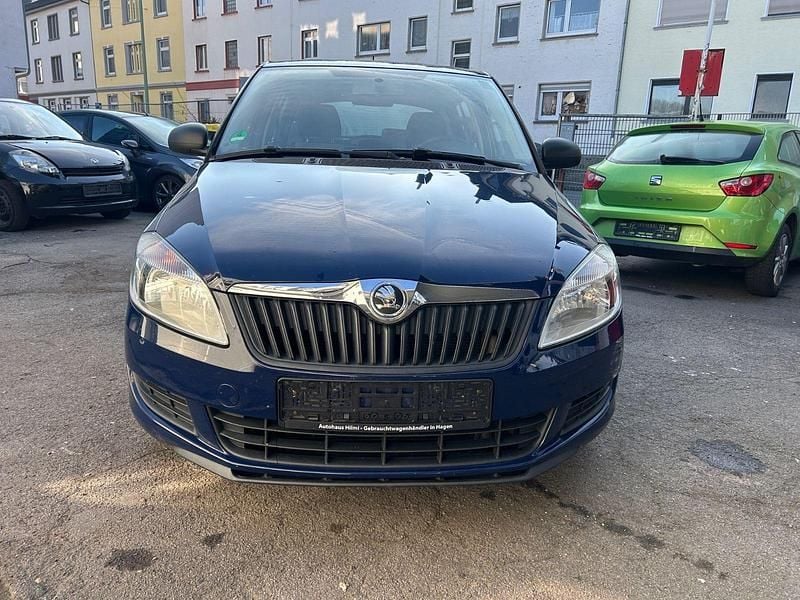 Gebraucht Skoda Fabia 60 PS (44 kW) 2014 Blau Kleinwagen