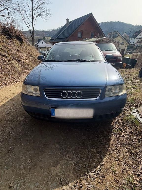 Gebraucht Audi A3 Ambiente 101 PS (74 kW) 2001 Blau Kleinwagen