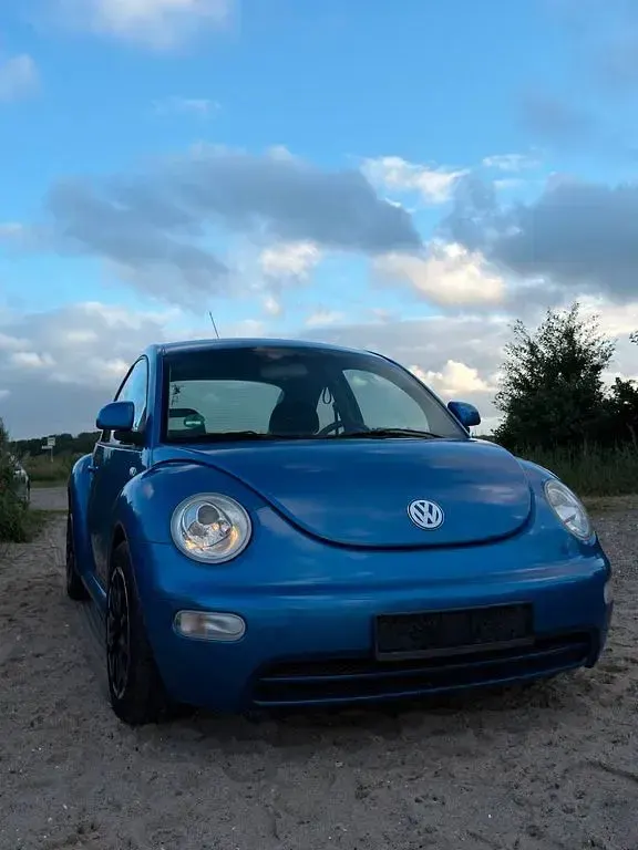 Gebraucht VW New Beetle 116 PS (85 kW) 1999 Blau Kleinwagen