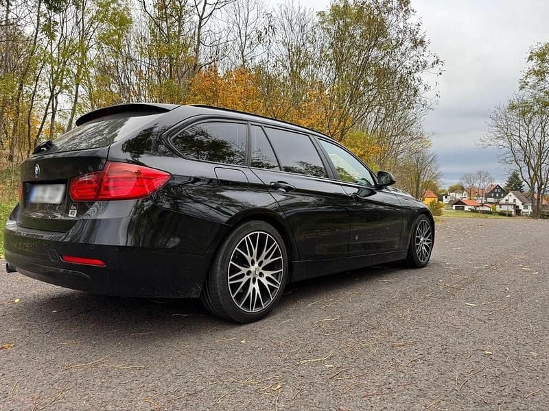 Gebraucht BMW 318 150 PS (110 kW) 2015 Braun Kombi
