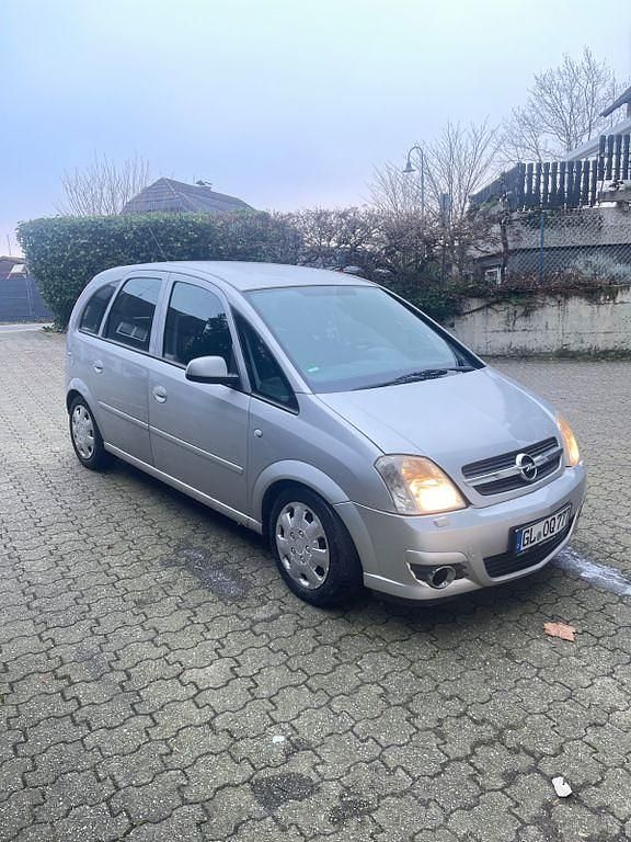 Silber Gebraucht 2006 Opel Meriva Van / Kleinbus | 2.000 € (Fairer Preis) - Bild 1/4