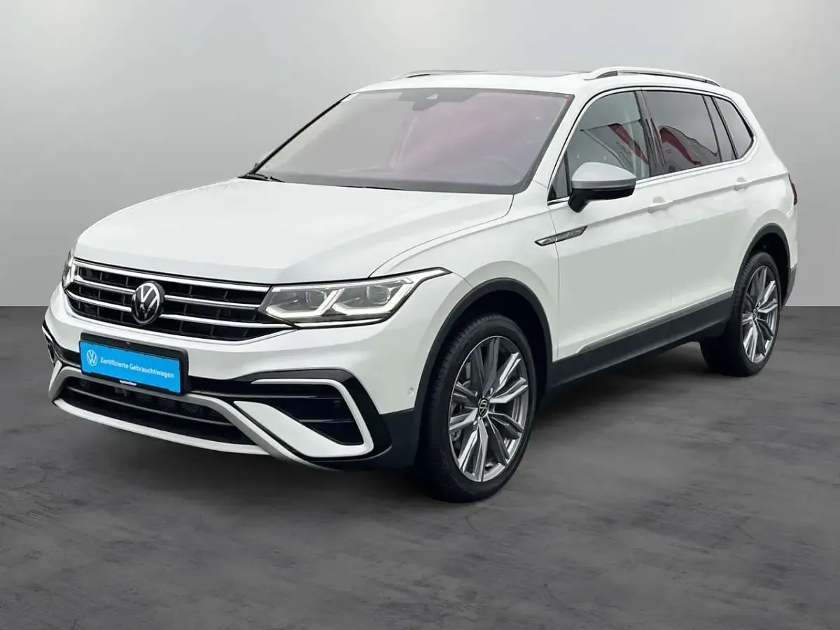 Gebraucht VW Tiguan Allspace Elegance 193 PS (141 kW) 2024 Oryxweiß perlmutteffekt SUV