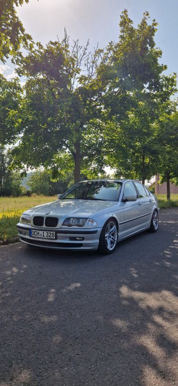 Silber Gebraucht 1999 BMW 328 Performance Limousine | 4.500 € (Fairer Preis) - Bild 1/4