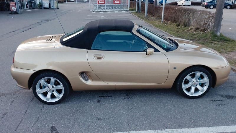 Gebraucht MG F 120 PS (88 kW) 2000 Gold Cabrio