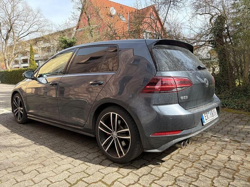Gebraucht VW Golf VII GTD 184 PS (135 kW) 2017 Grau Limousine