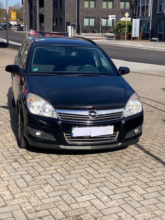 Gebraucht Opel Astra Edition 90 PS (66 kW) 2008 Schwarz Limousine