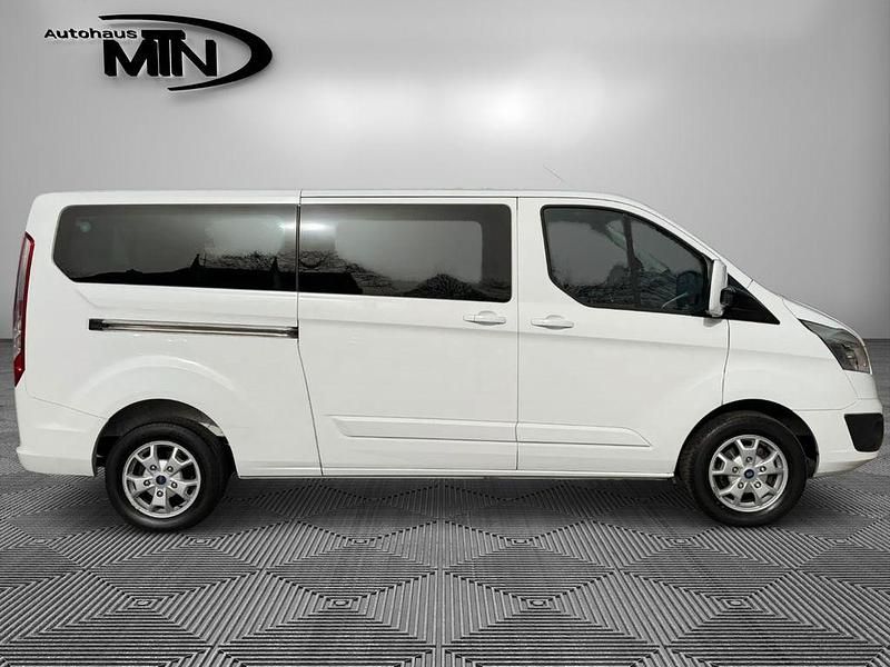 Gebraucht Ford Tourneo Custom 155 PS (114 kW) 2012 Weiß Van
