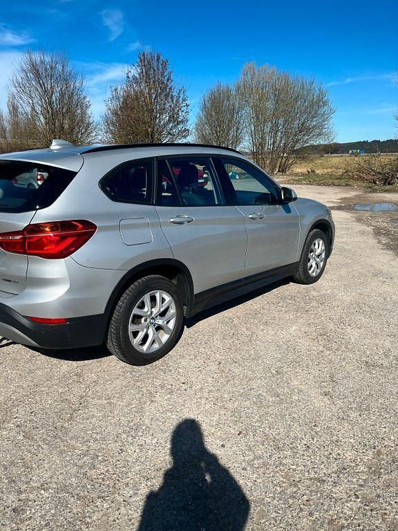 Gebraucht BMW X1 140 PS (102 kW) 2018 Silber SUV