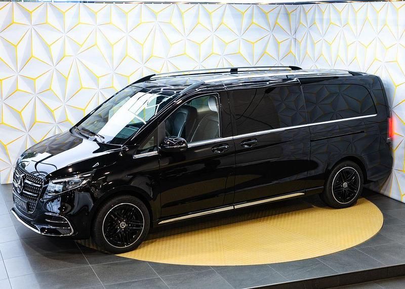Obsidianschwarz metallic Neu 2025 Mercedes V300 Exclusive Van / Kleinbus | 110.670 € - Bild 1/4