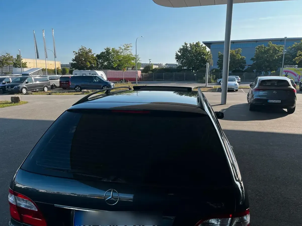 Gebraucht Mercedes E280 Elegance 190 PS (139 kW) 2006 Schwarz Kombi