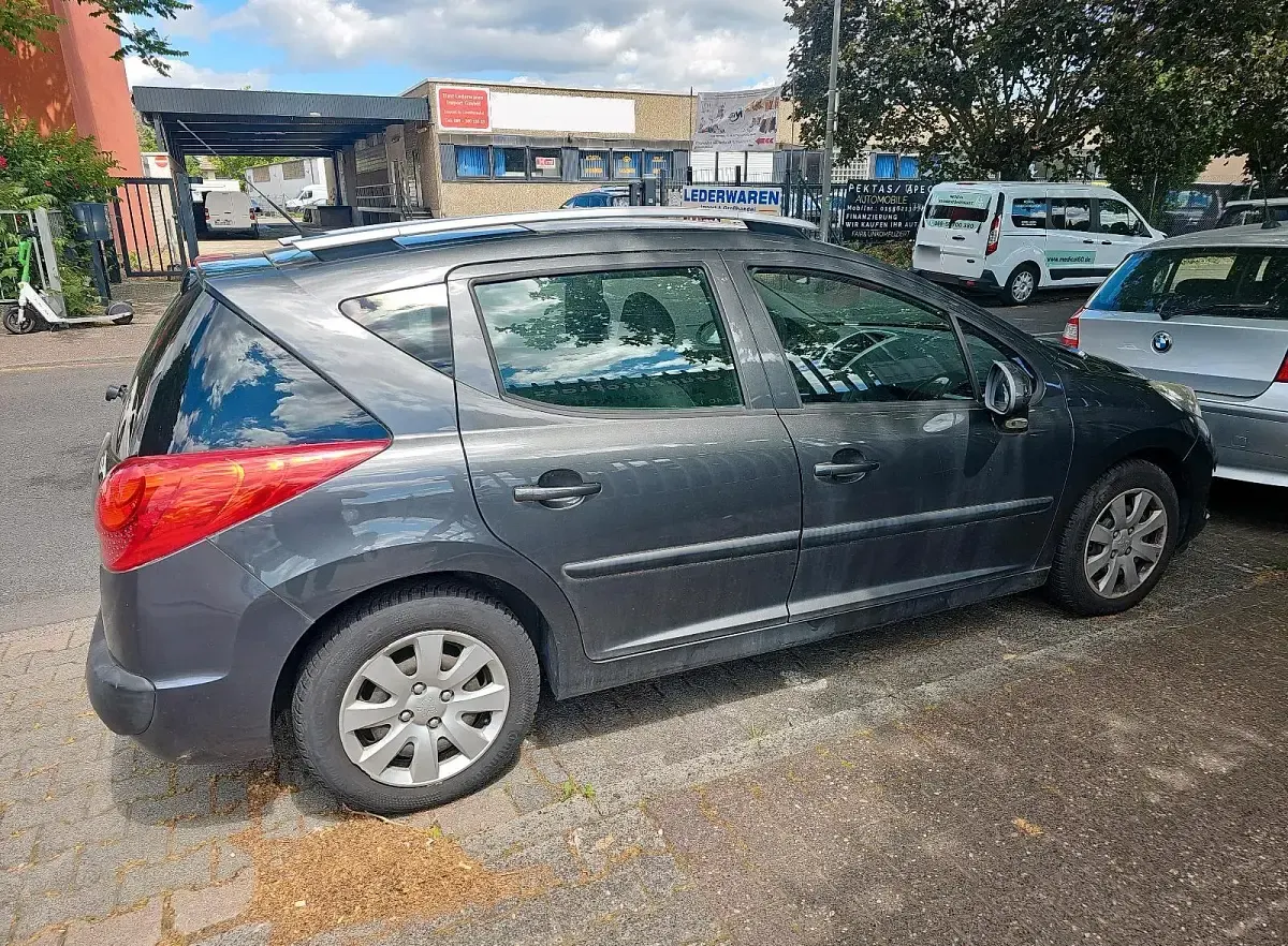Gebraucht Peugeot 207 95 PS (69 kW) 2009 Grau Kombi