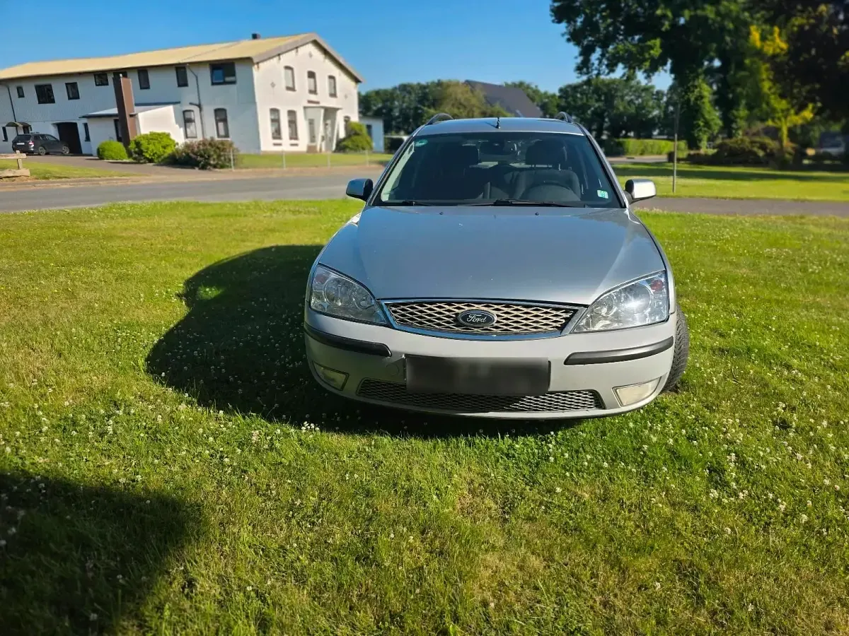 Gebraucht Ford Mondeo 130 PS (95 kW) 2006 Silber Kombi