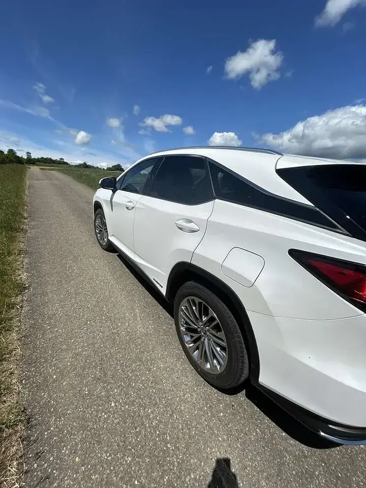 Gebraucht Lexus RX450h 262 PS (192 kW) 2021 Weiß SUV