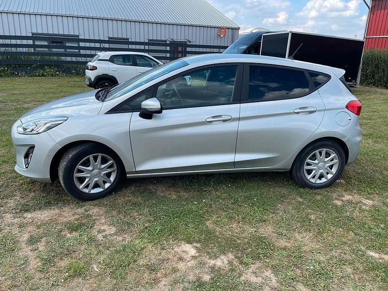 Silber Gebraucht 2019 Ford Fiesta Kleinwagen | 9.500 € (Guter Preis) - Bild 1/4