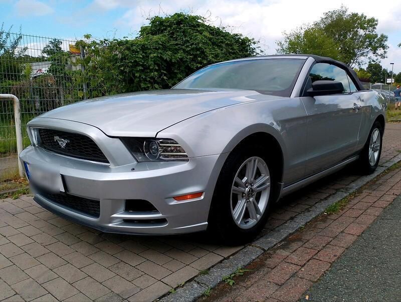 Grau Gebraucht 2013 Ford Mustang Cabrio | 14.950 € (Superpreis) - Bild 1/4