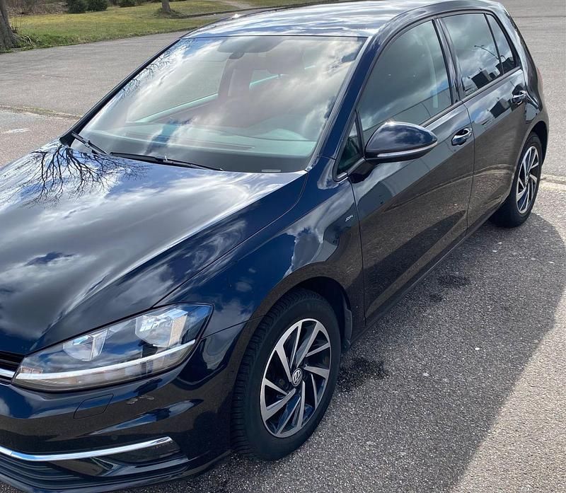 Gebraucht VW Golf VII Join 116 PS (85 kW) 2018 Schwarz Limousine