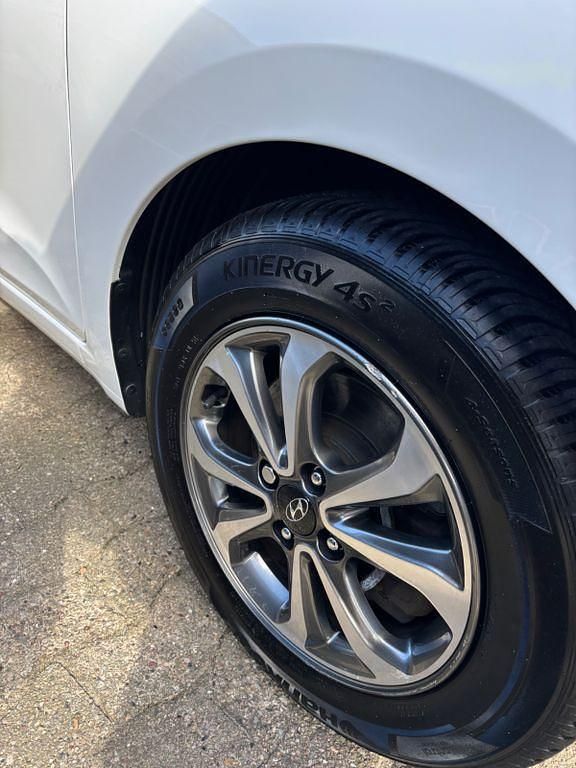 Gebraucht Hyundai i20 Passion 101 PS (74 kW) 2018 Weiß Limousine