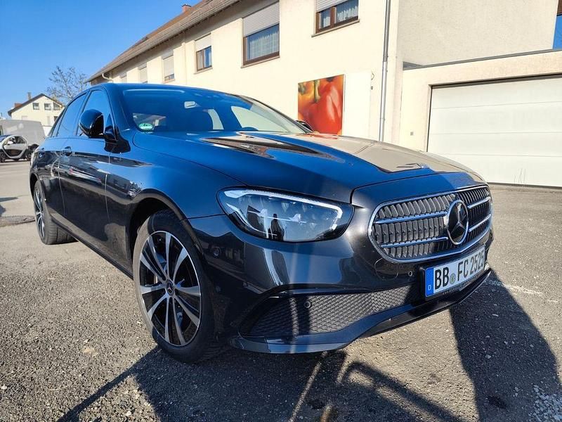 Gebraucht Mercedes E300 Night 211 PS (155 kW) 2021 Grau Limousine