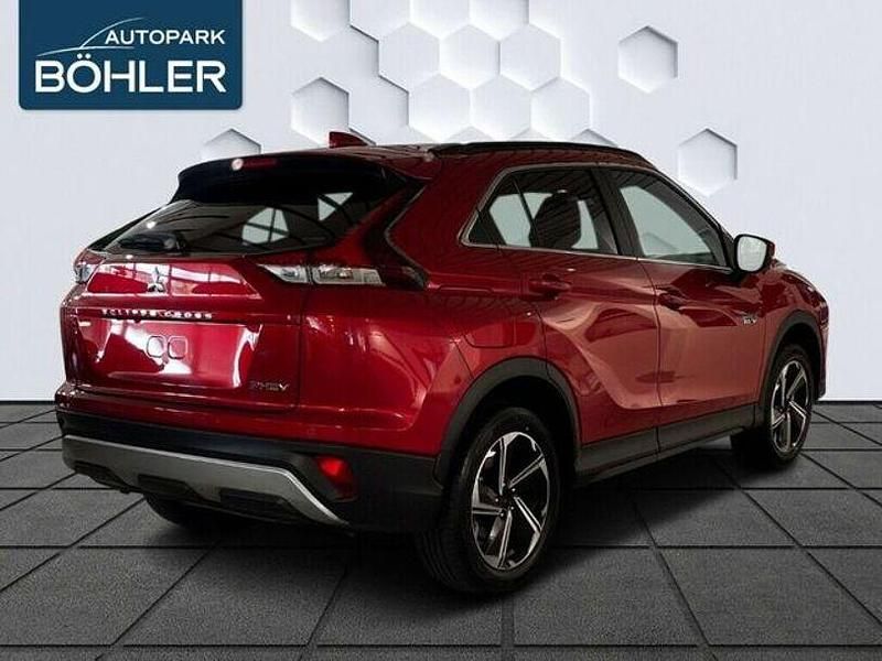 Gebraucht Mitsubishi Eclipse Cross Plus 188 PS (138 kW) 2023 Rot SUV
