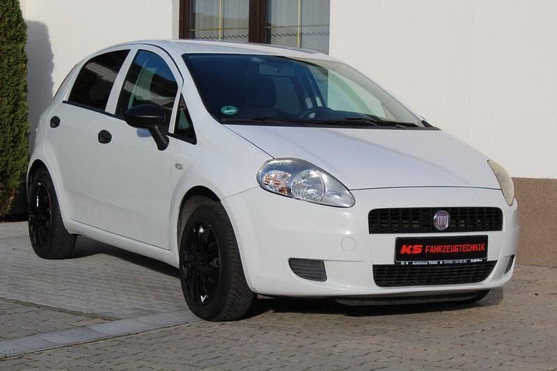 Weiß Gebraucht 2011 Fiat Grande Punto Kleinwagen | 3.500 € (Fairer Preis) - Bild 1/4