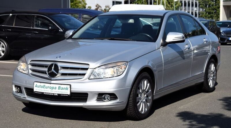 Silber Gebraucht 2007 Mercedes C200 Limousine | 5.477 € (Guter Preis) - Bild 1/4